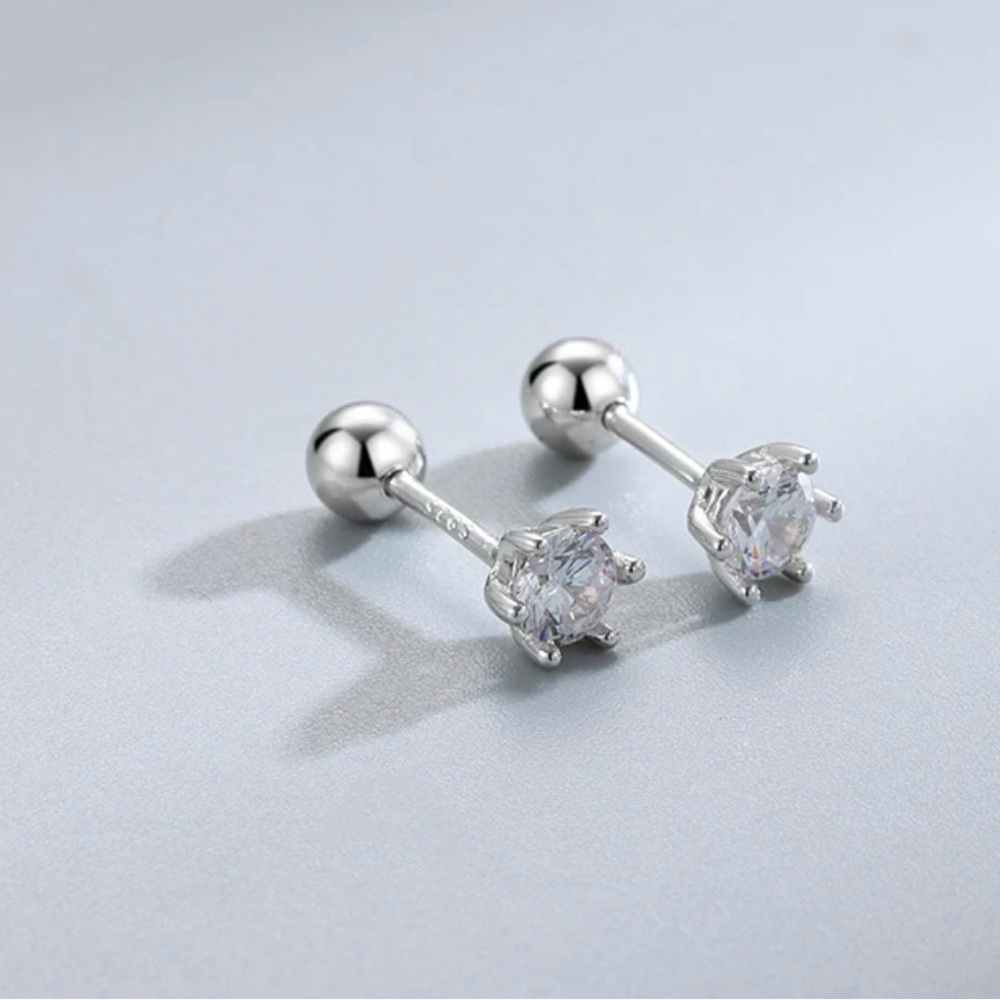 zircon 6 claws sterling silver screwback stud earring